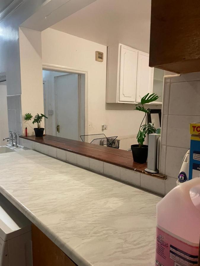 Balham, South London Spacious Guest House 1, 6 Rooms Available Eksteriør billede