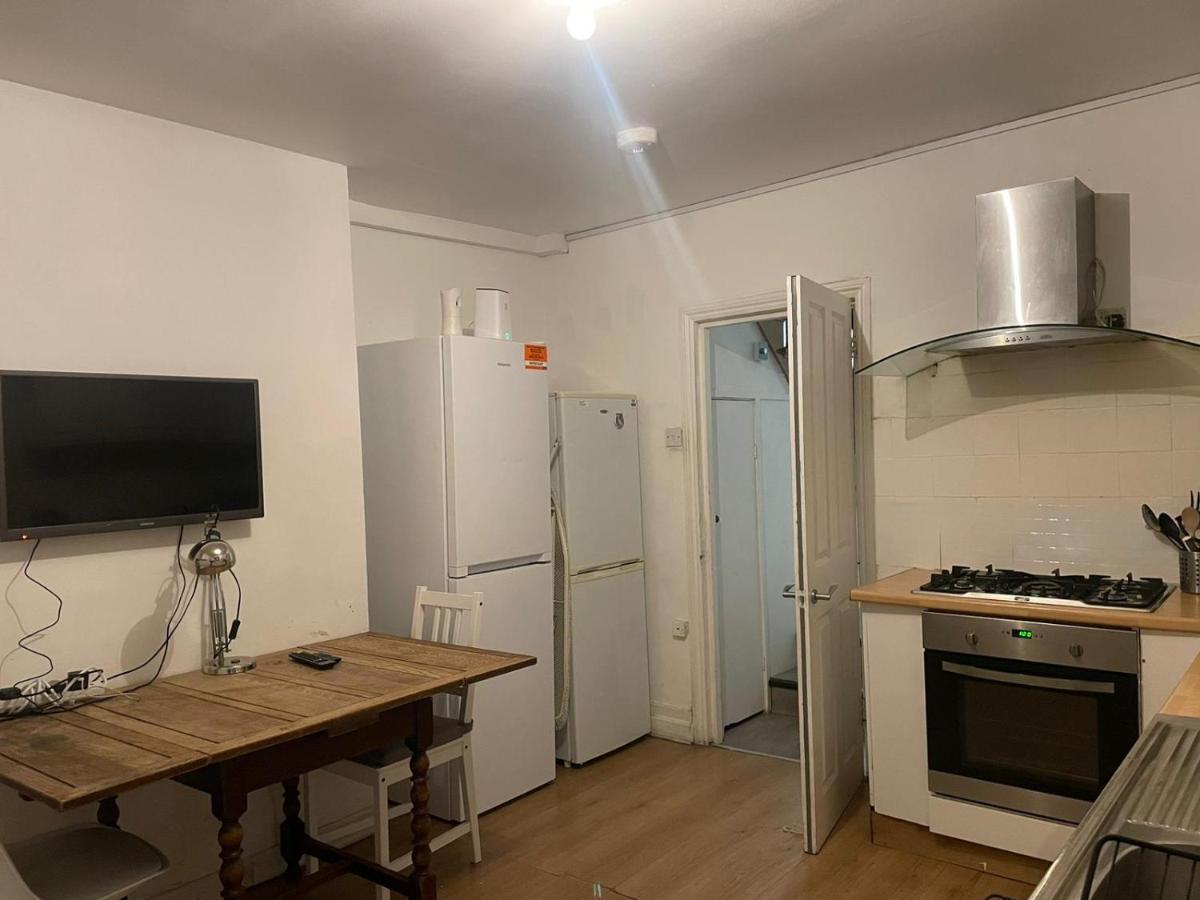 Balham, South London Spacious Guest House 1, 6 Rooms Available Eksteriør billede