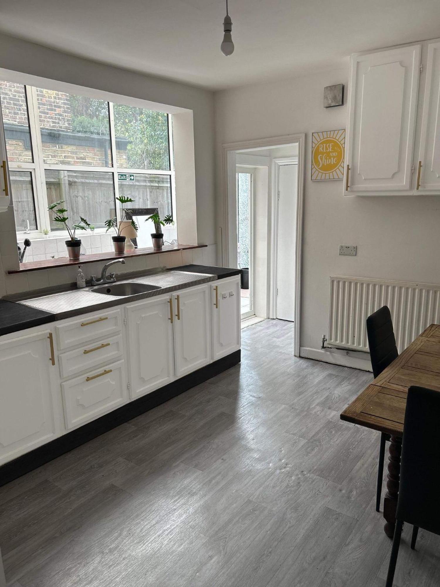 Balham, South London Spacious Guest House 1, 6 Rooms Available Eksteriør billede